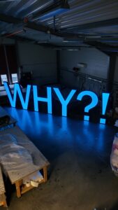Litery 3D - WHY